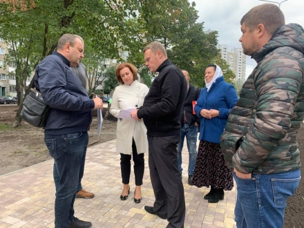 Завершальна стадія капітального ремонту Липової алеї (скверу імені В’ячеслава Веремія)
