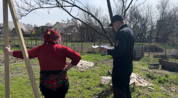 Деснянські рятувальники продовжують роз’яснювальну роботу щодо дотримання правил пожежної безпеки