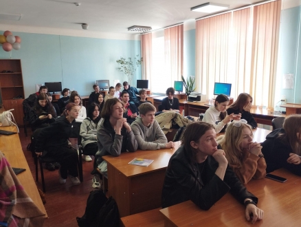 У закладах освіти Деснянського району триває марафон творчих ідей «STEM весна-2024»