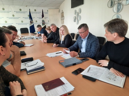 Відбулося чергове засідання комісії з проведення весняного двомісячника з благоустрою, озеленення та поліпшення санітарного стану району